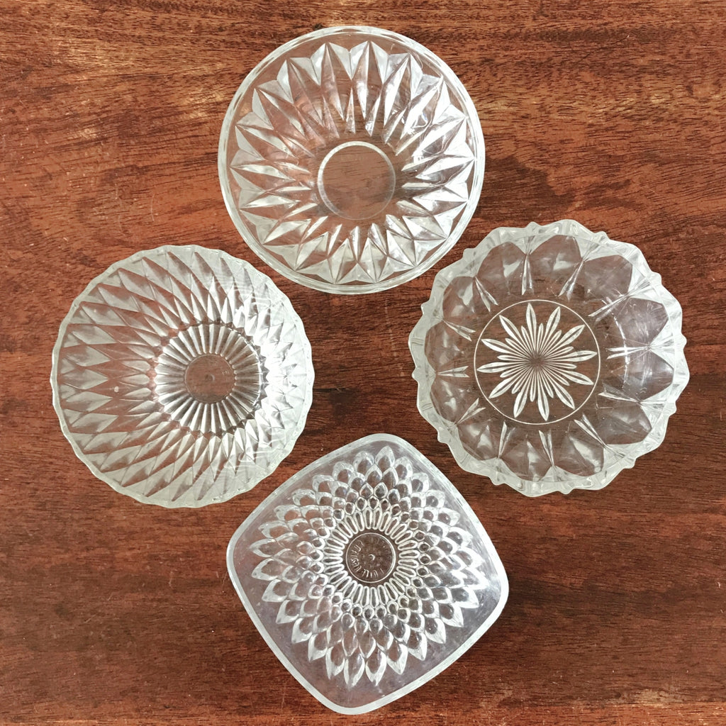 Ensemble de 4 coupelles dépareillées vintage mix & match en verre par Hello Broc brocante en ligne