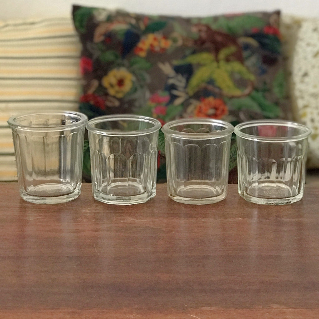 Lot de 4 pots anciens à confiture en verre soufflé et moulé - lot B - par Hello Broc brocante en ligne