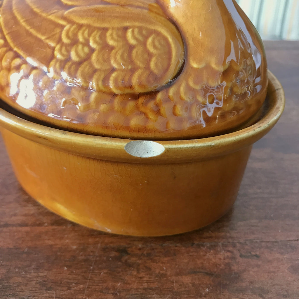 Terrine en forme de canard en céramique couleur jaune moutarde par Hello Broc brocante en ligne