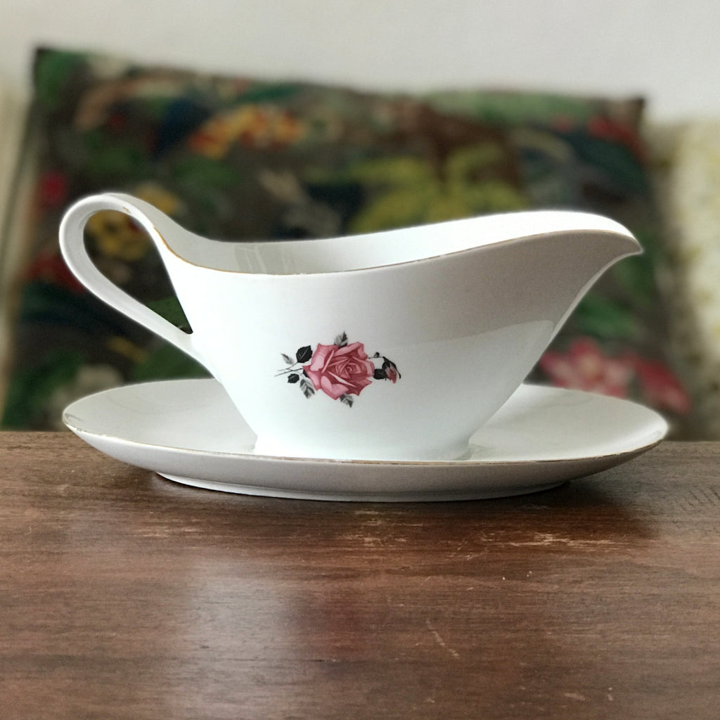 Saucière Véritable Porcelaine décor rose rose avec son feuillage par Hello Broc brocante en ligne