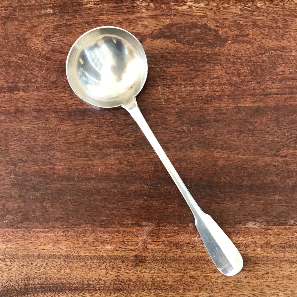 Grande louche de service Christofle en Alfénide dans son écrin par Hello Broc brocante en ligne