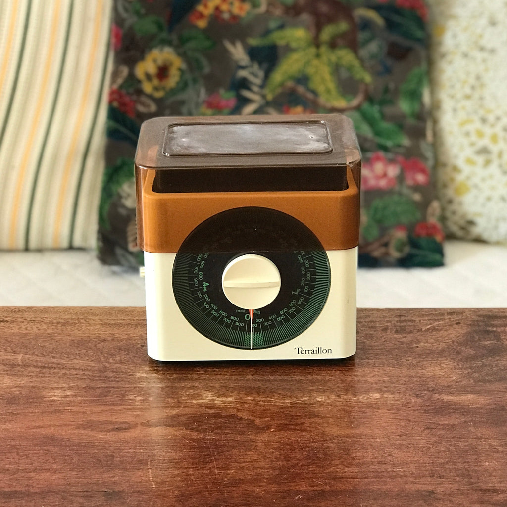 Balance Terraillon mécanique vintage beige écran vert années 70 par Hello Broc brocante en ligne