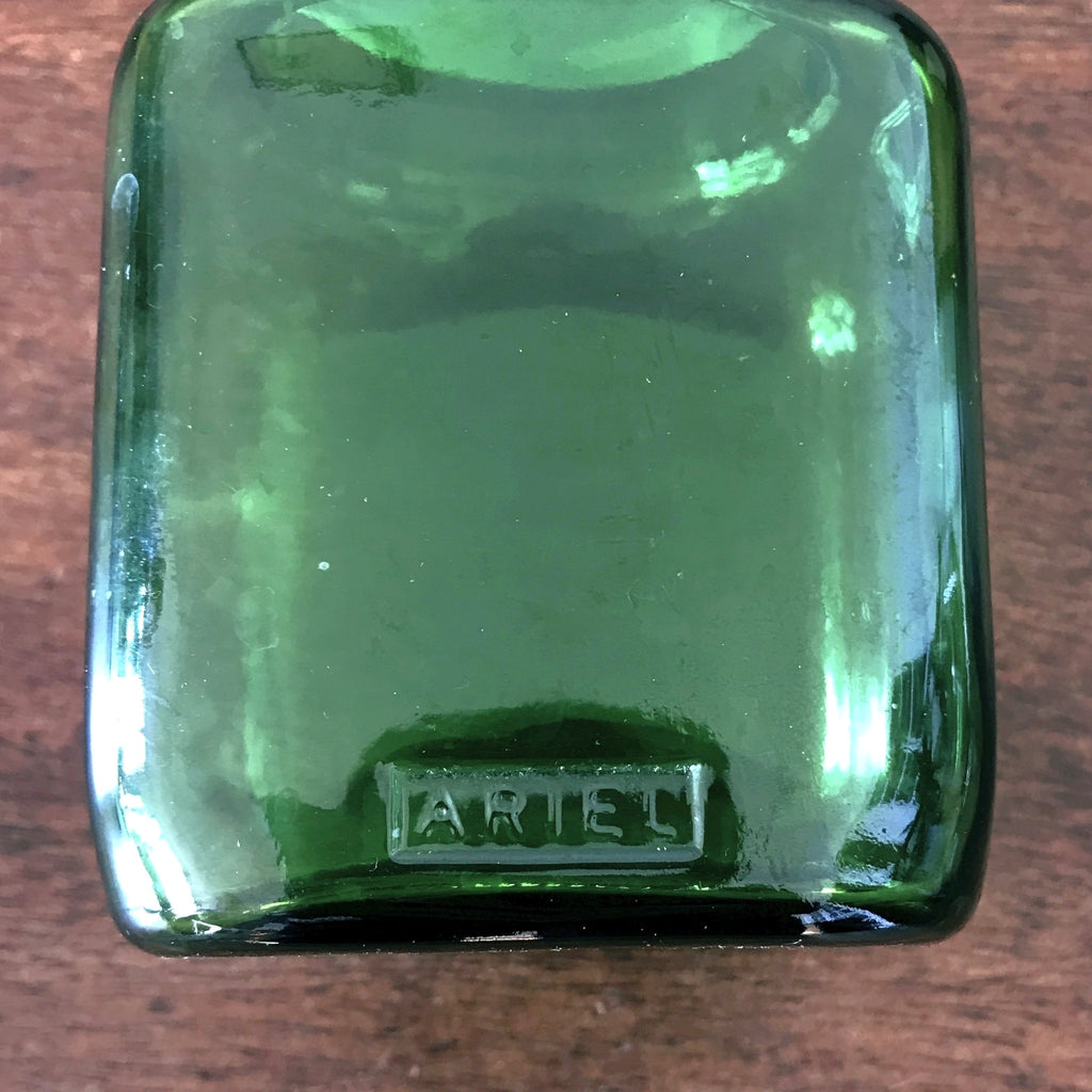 Petit bocal publicitaire Ariel en verre moulé vert années 60 par Hello Broc brocante en ligne
