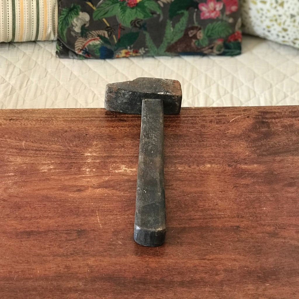 Marteau à forger début XXème siècle par Hello Broc brocante en ligne