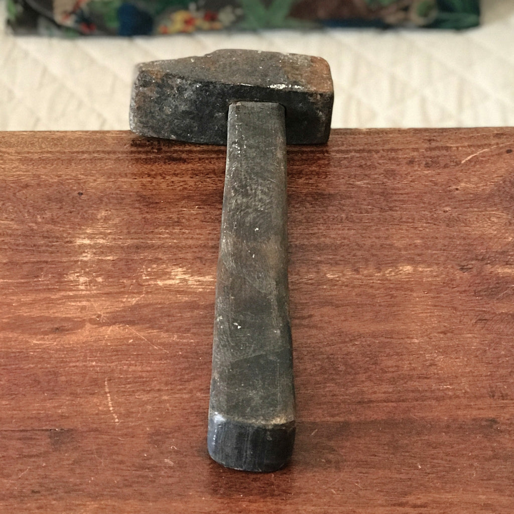 Marteau à forger début XXème siècle par Hello Broc brocante en ligne