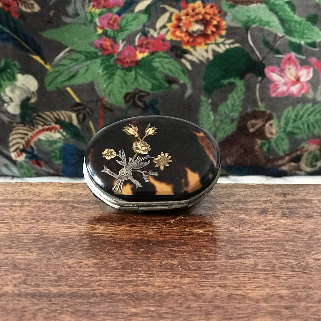 Petit porte-monnaie Napoléon III en écaille de tortue insertions or et argent Circa 1860 par Hello Broc brocante en ligne