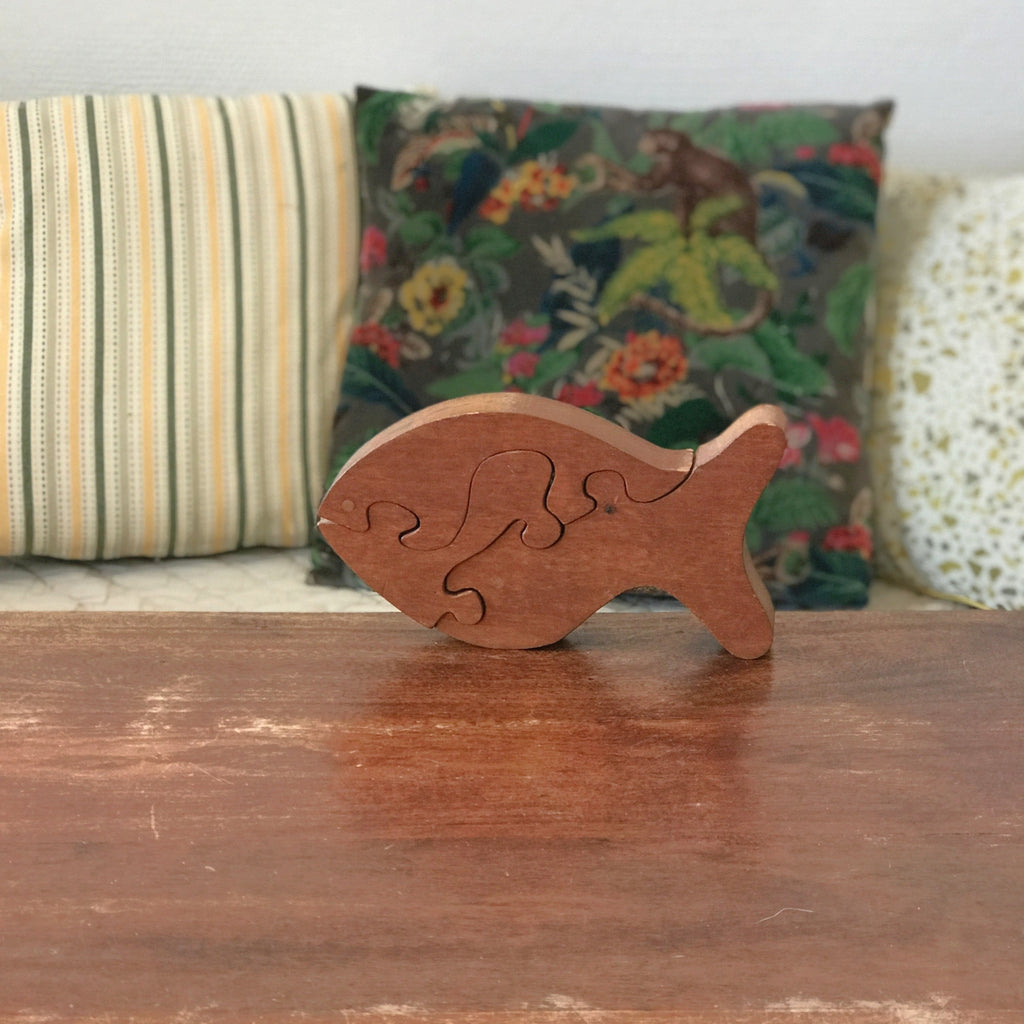 Jouet en bois années 50 poisson puzzle The Montgomery Schoolhouse Inc. Vermont par Hello Broc brocante en ligne