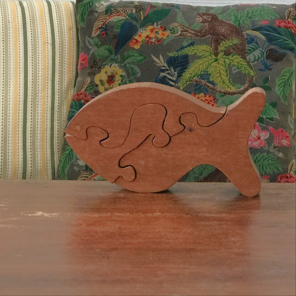 Jouet en bois années 50 poisson puzzle The Montgomery Schoolhouse Inc. Vermont par Hello Broc brocante en ligne