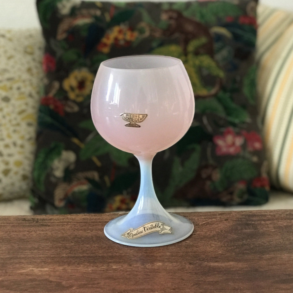Grande coupe décorative sur pied en opaline Pierre Schneider - Hello Broc