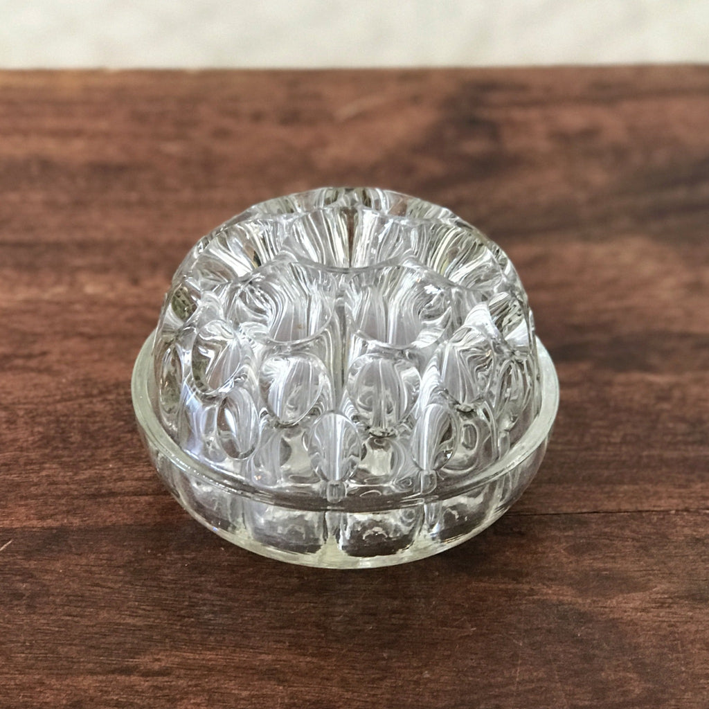 Pique-fleur rond en verre moulé transparent 19 trous et 12 mini - Hello Broc