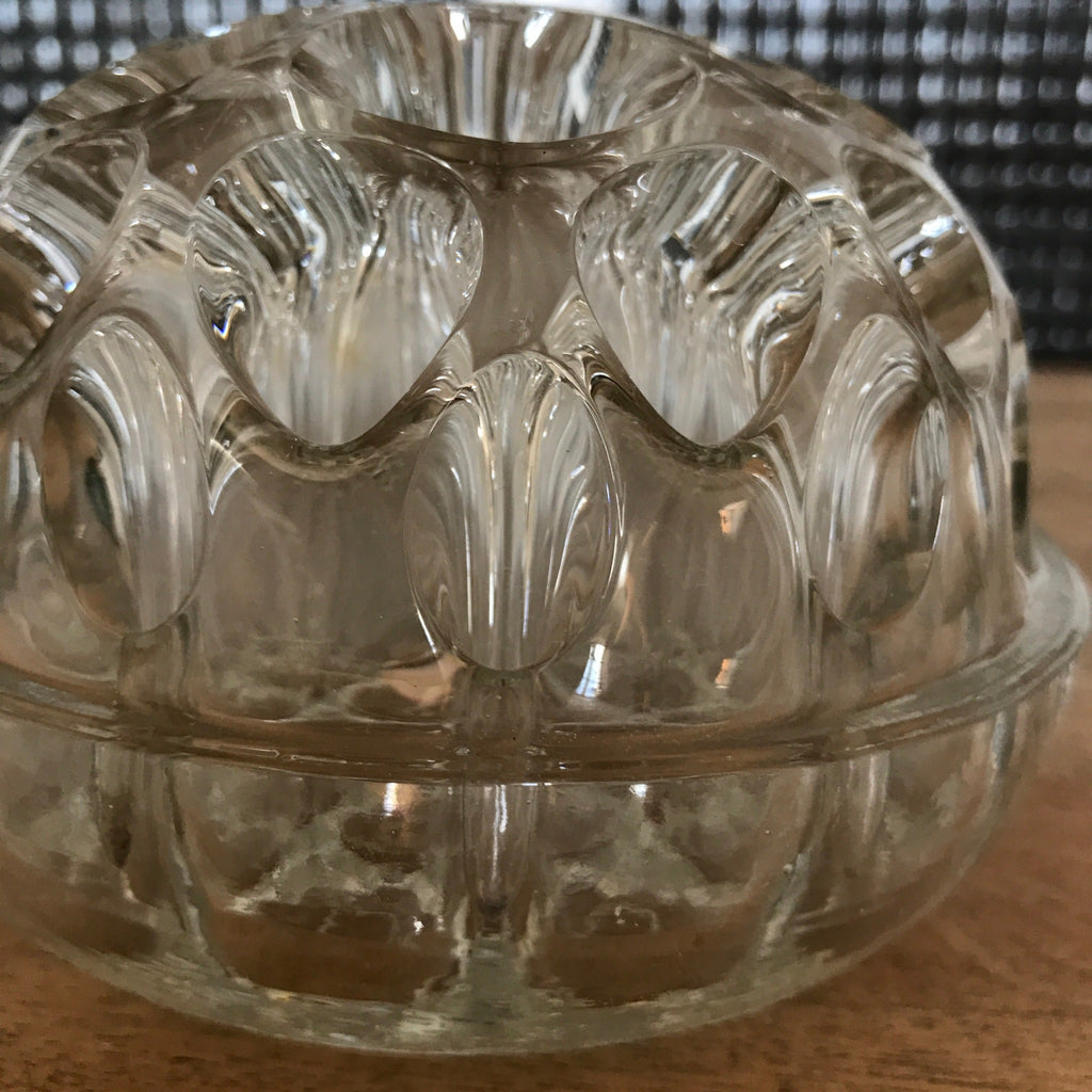 Pique-fleur rond en verre moulé transparent 19 trous et 12 mini - Hello Broc
