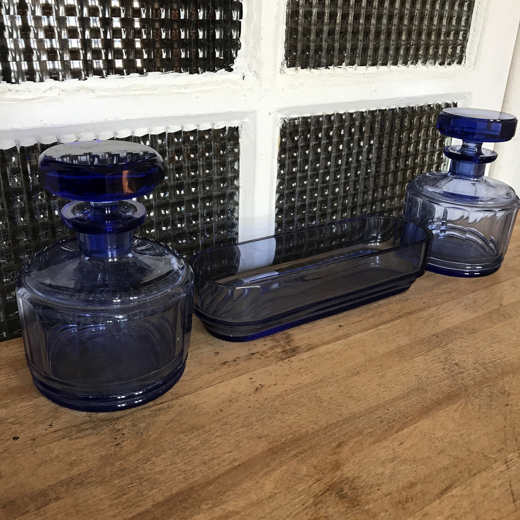 Ensemble garniture de toilette en verre moulé bleu - Hello Broc