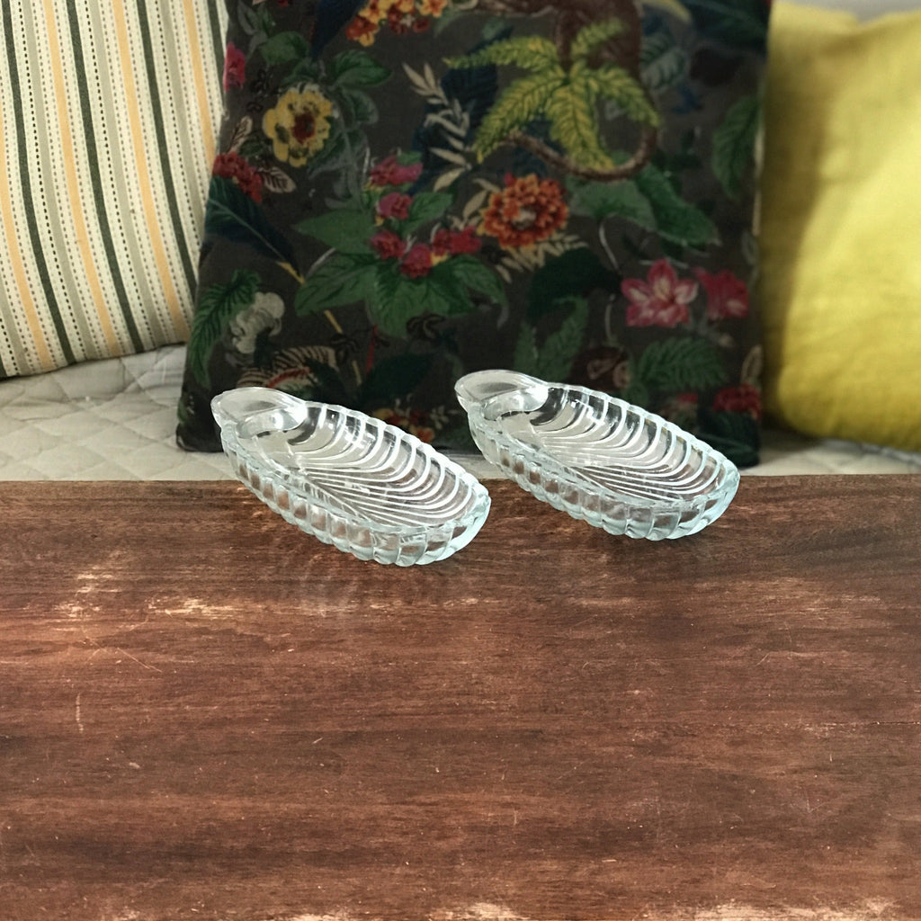 Paire de raviers ovales de forme ananas ou feuille en verre moulé - Hello Broc