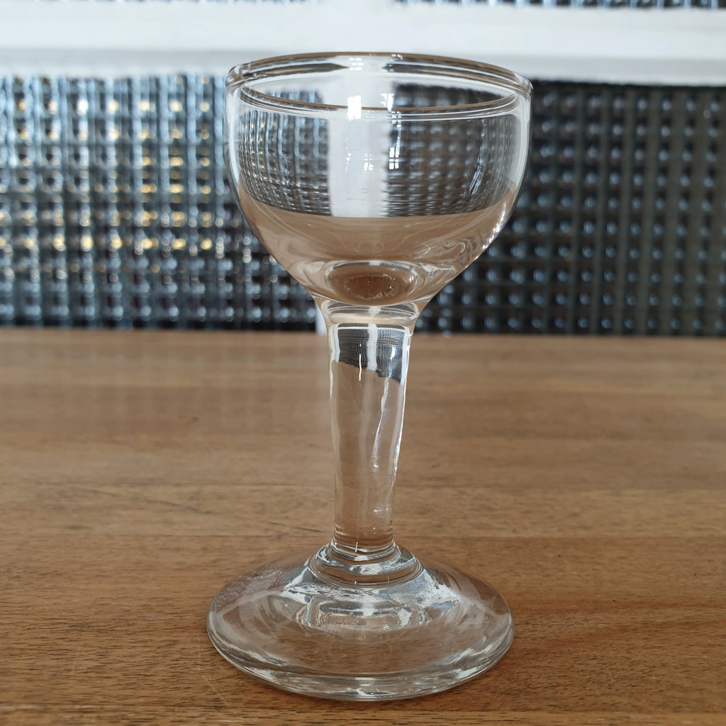 Lot de 5 mini verres à liqueur sur pied en verre soufflé mini ballon Circa 1920 contenance de 1 cl - Hello Broc brocante en ligne