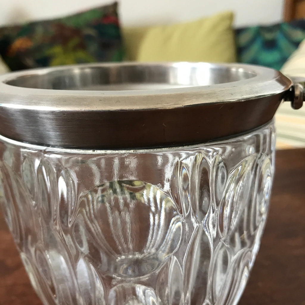 Petit seau à glace vintage en verre moulé paroi en relief et acier chromé par Hello Broc brocante en ligne