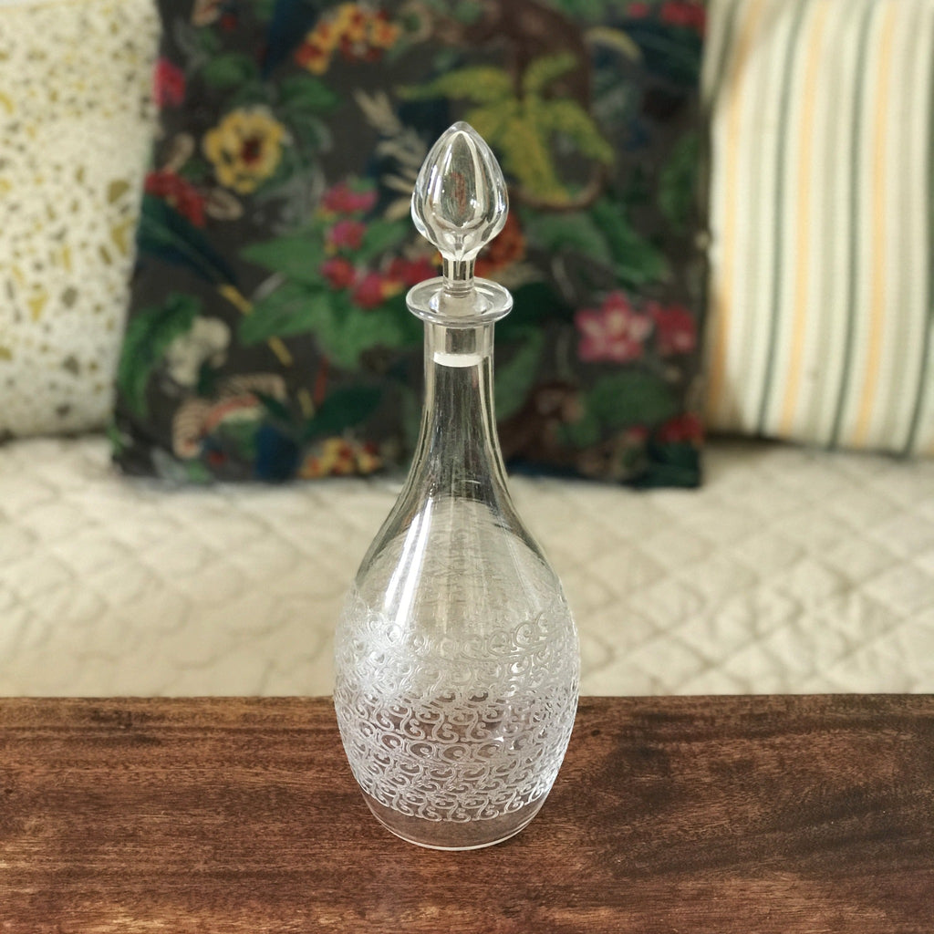 Carafe avec son bouchon d'origine en cristal gravé de Baccarat modèle Rohan - Hello Broc