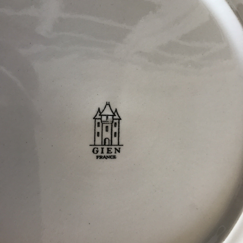Plat de service pour gâteau ou tarte en faïence de Gien par Hello Broc brocante en ligne