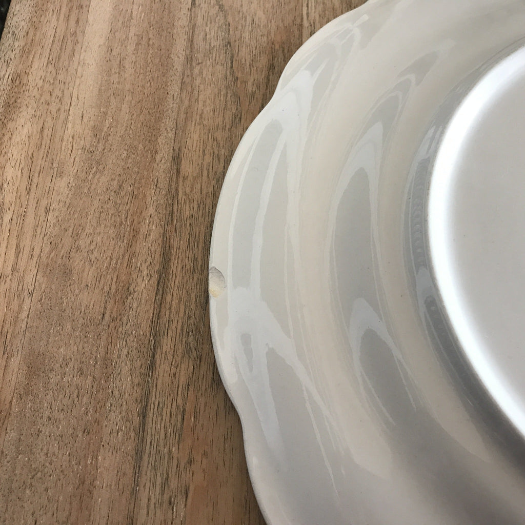 Plat de service pour gâteau ou tarte en faïence de Gien par Hello Broc brocante en ligne