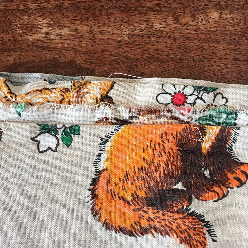 Coupon de tissu vintage pour enfant impression animaux 160 x 120 cm autour de 1980 par Hello Broc brocante en ligne