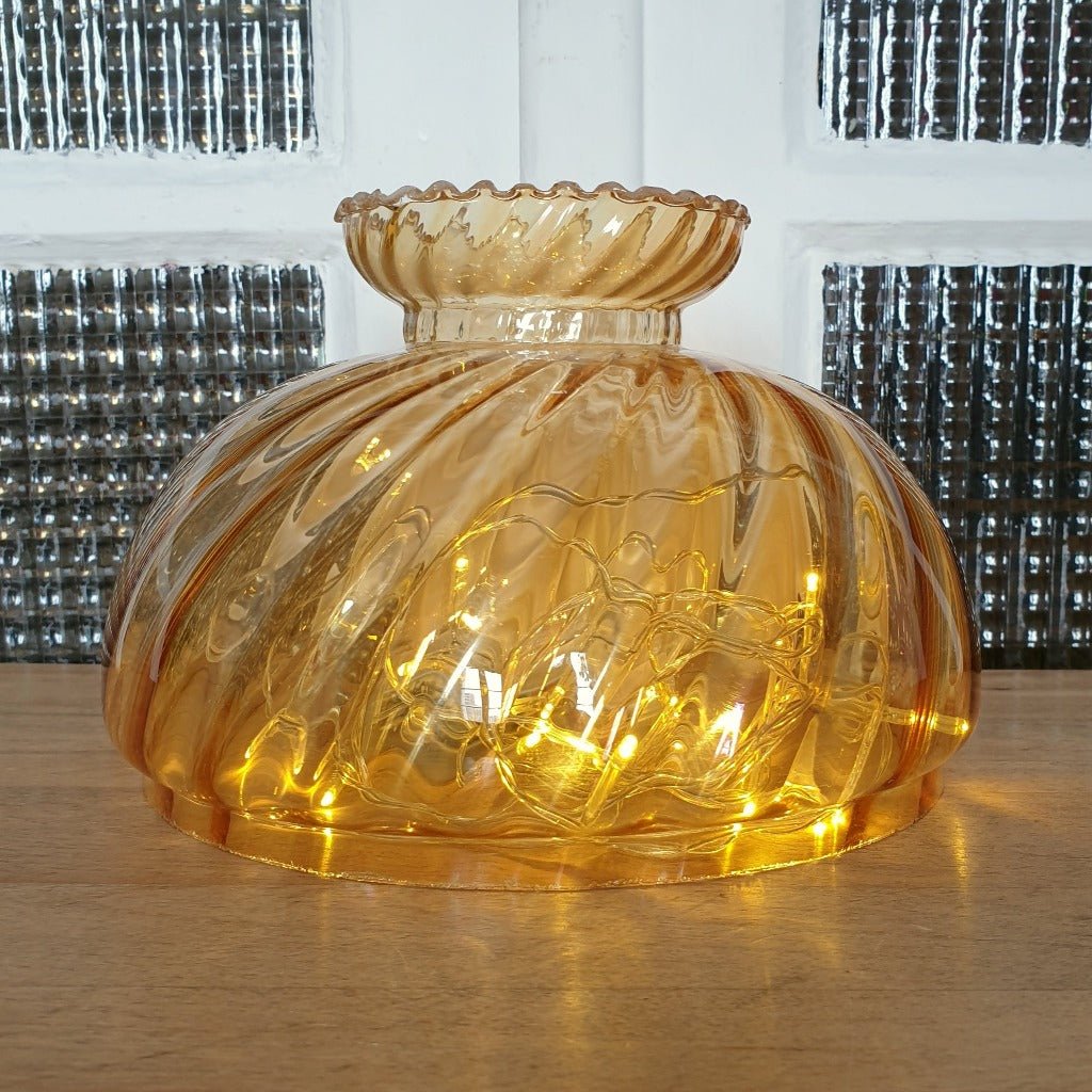 Abat-jour en verre moulé orange irisé provenant d'une ancienne suspension - Hello Broc
