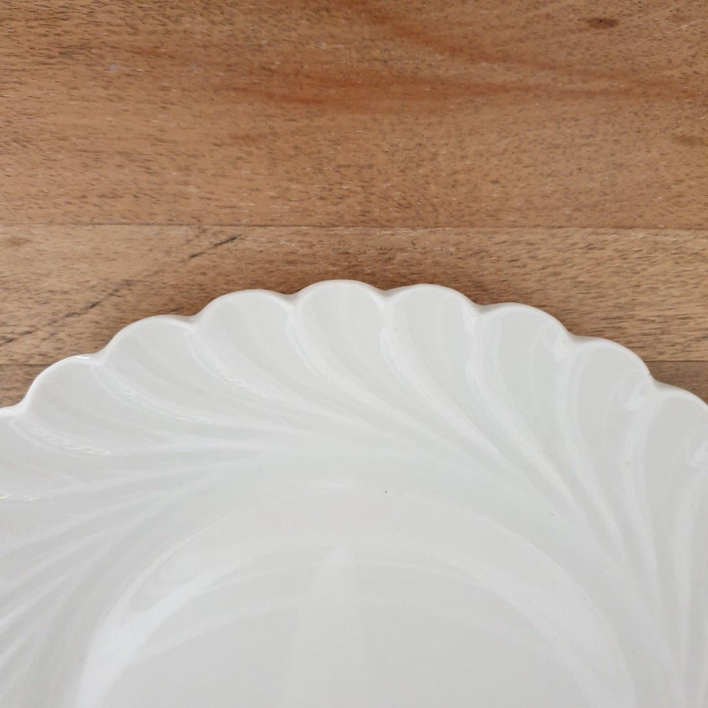 Assiette plate en porcelaine blanche de Limoges Haviland modèle Torse d. 21,5 cm - Hello Broc