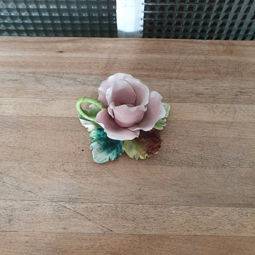 Bougeoir de table en porcelaine fine d'Italie représentant une rose - Hello Broc