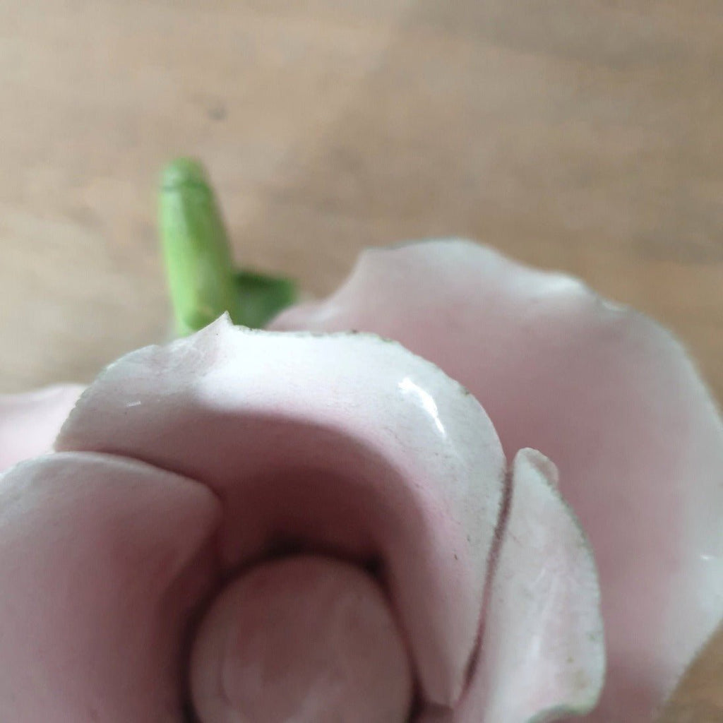 Bougeoir de table en porcelaine fine d'Italie représentant une rose - Hello Broc