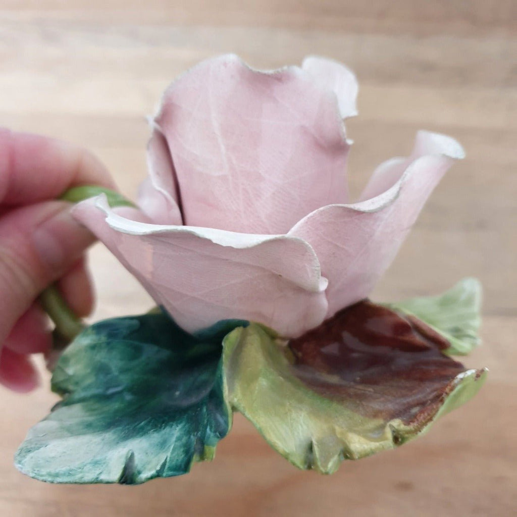 Bougeoir de table en porcelaine fine d'Italie représentant une rose - Hello Broc