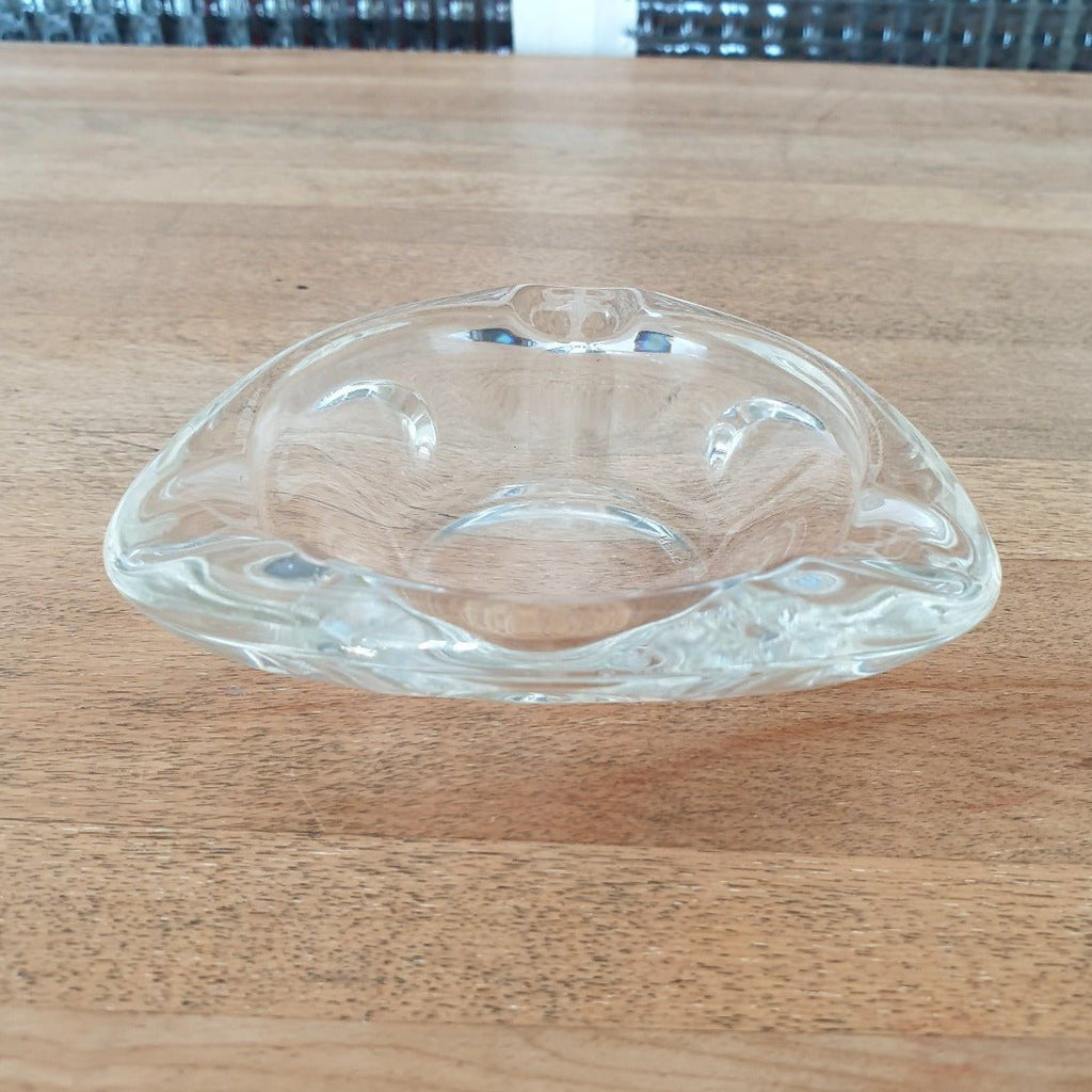 Cendrier en verre moulé triangulaire Reims France petit 9,5 cm par Hello Broc brocante en ligne