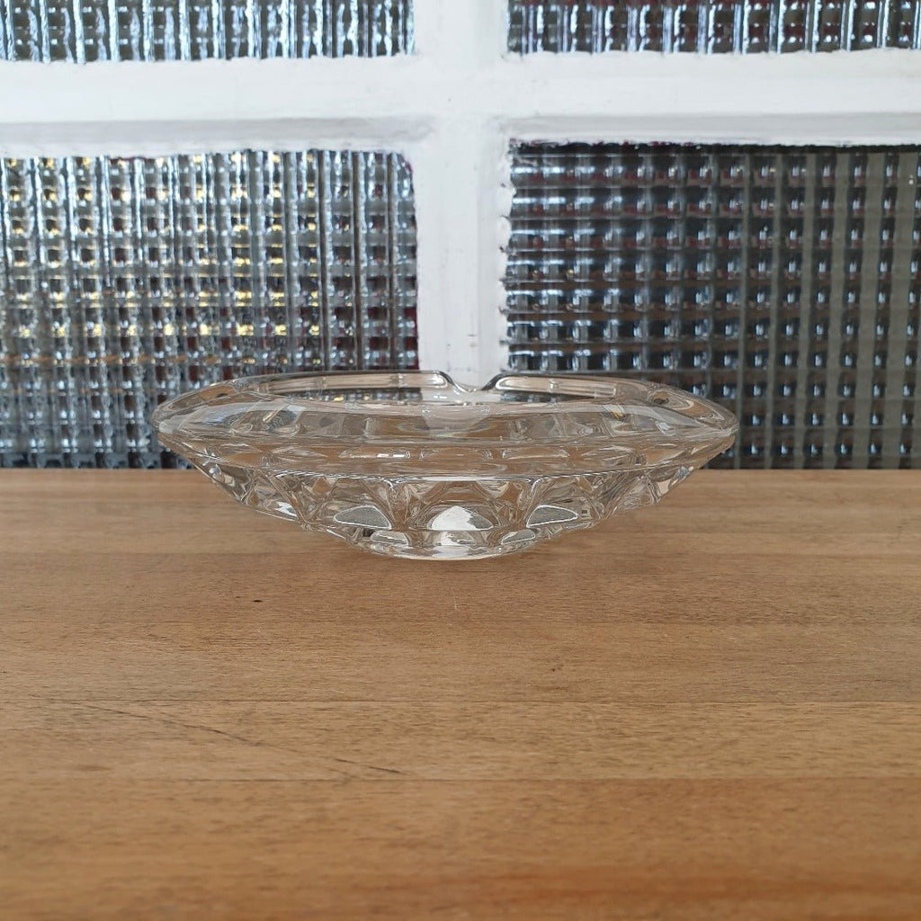 Elégant et grand cendrier rond en cristal moulé - Hello Broc
