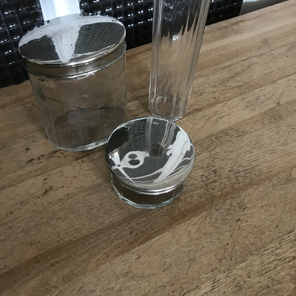 Ensemble de toilette 3 pièces verre facetté et bouchons métal argenté - Hello Broc