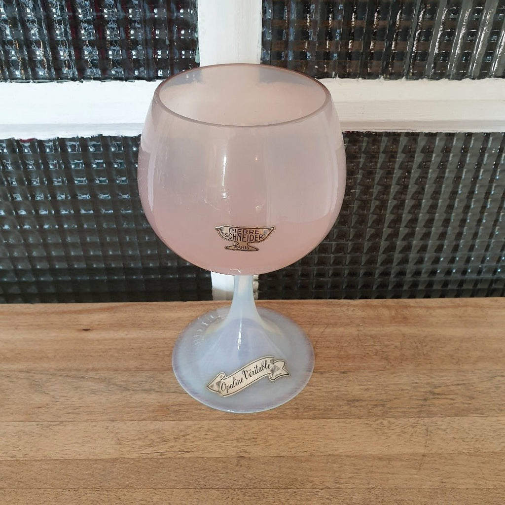 Grande coupe décorative sur pied en opaline Pierre Schneider - Hello Broc