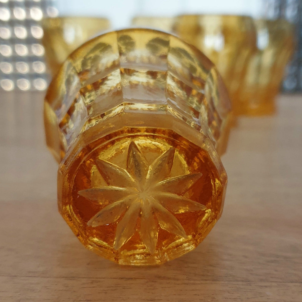 Lot de 5 verres à liqueur en verre moulé orange - Hello Broc