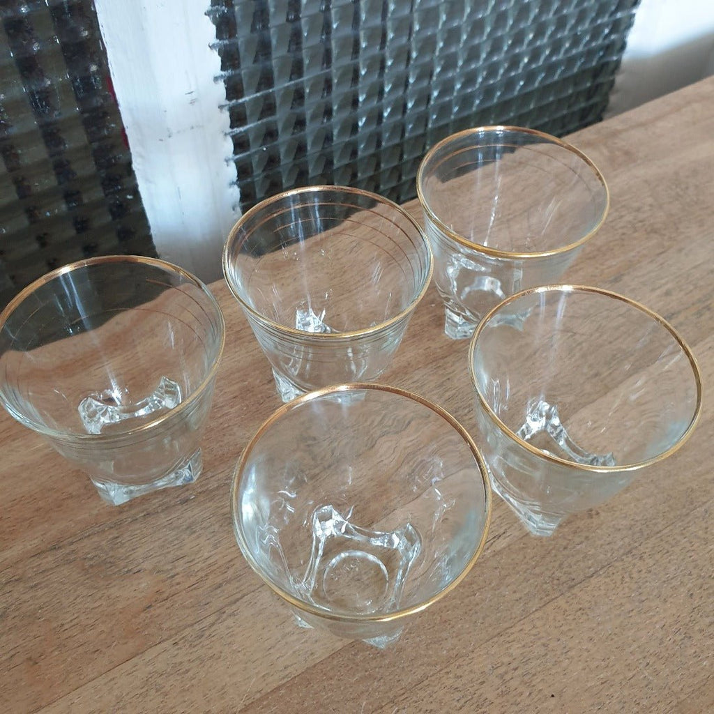 Lot de 5 verres à liqueur évasés liserés dorés années 60 - Hello Broc
