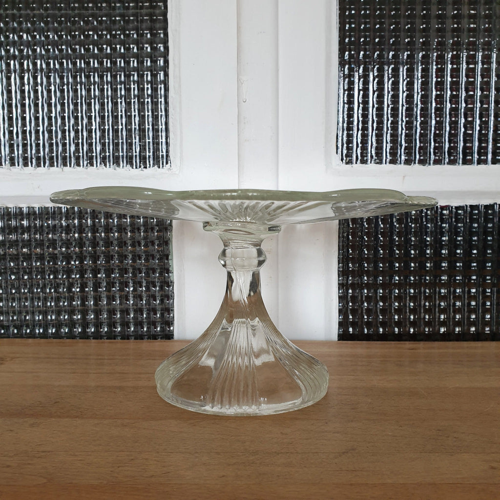 Présentoir à gâteau sur piédouche en verre moulé incolore - Hello Broc