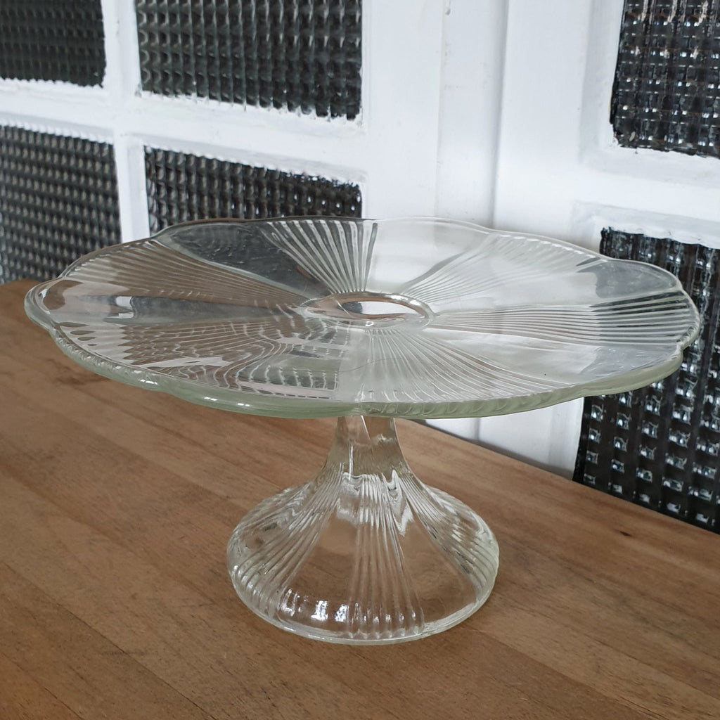 Présentoir à gâteau sur piédouche en verre moulé incolore - Hello Broc