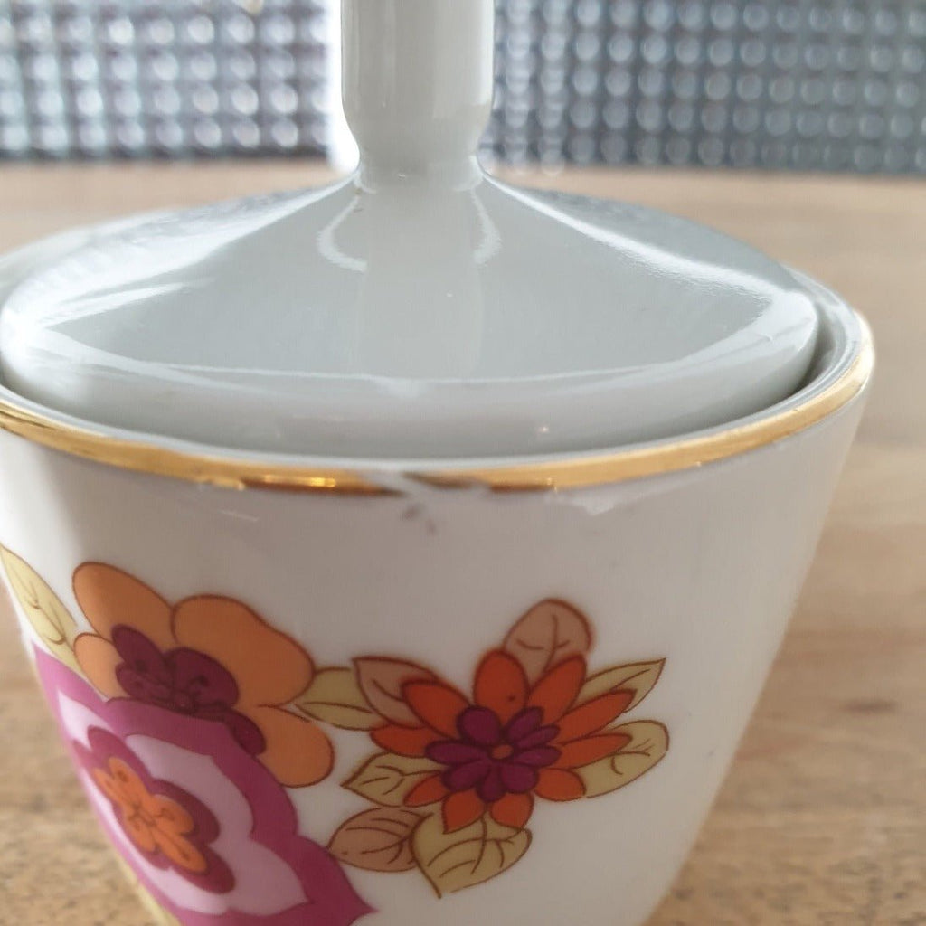 Service à café vintage en céramique années 70 pour dînette enfant par Hello Broc brocante en ligne