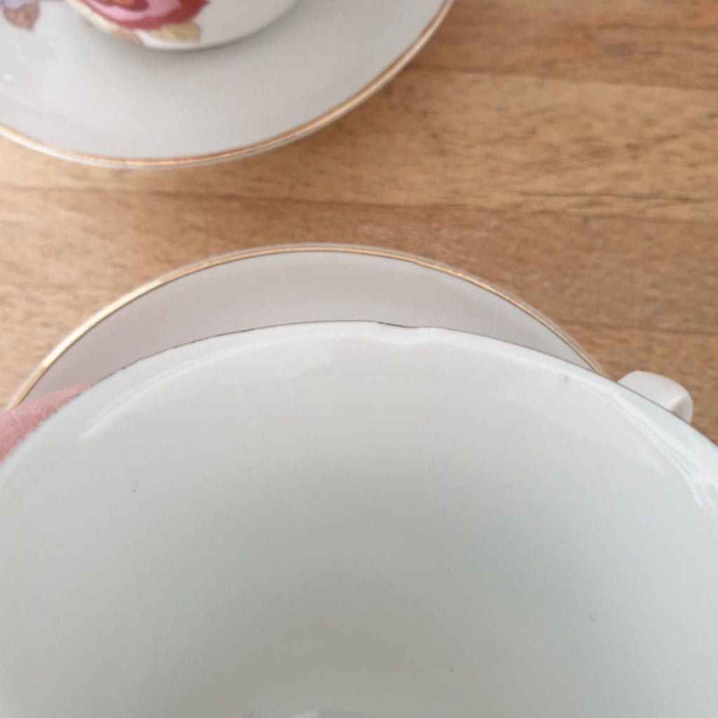 Service à café vintage en céramique années 70 pour dînette enfant par Hello Broc brocante en ligne