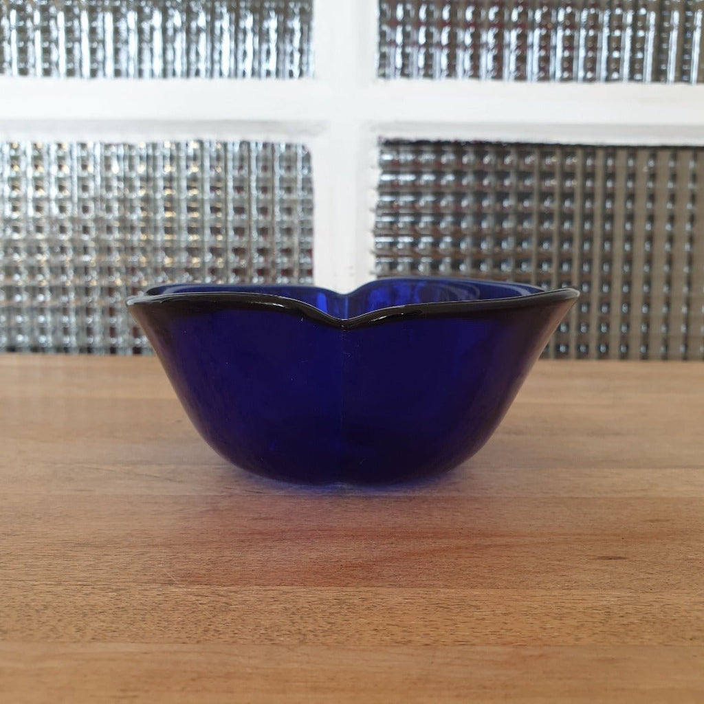 Lot de 6 coupes à fruit en forme de fleur en verre moulé bleu Italy par Hello Broc brocante en ligne