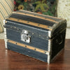 Coffret en bois peint noir et détails en métal par Hello Broc brocante en ligne