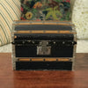 Coffret en bois peint noir et détails en métal par Hello Broc brocante en ligne