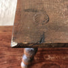 Petit tabouret de trait ancien rectangulaire en bois par Hello Broc brocante en ligne