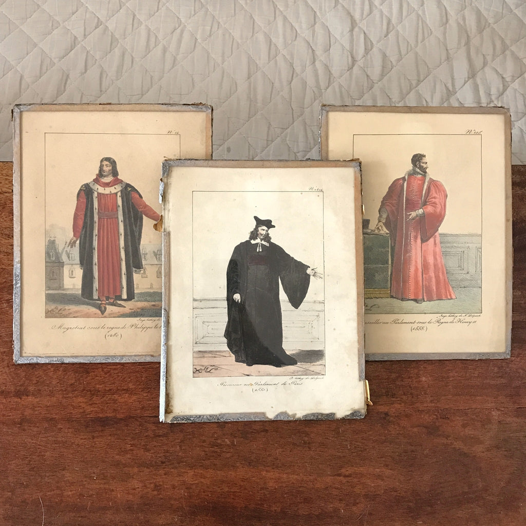 Lot de 3 impressions tirées de lithographies de François-Séraphin Delpech : magistrat en 1280, conseiller au Parlement (1555) et procureur au Parlement de Paris (1550) par Hello Broc brocante en ligne