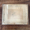 Grande photographie encadrée couple vieillissant cadre en bois ciselé Circa 1920 47 x 36,5 cm par Hello Broc brocante en ligne