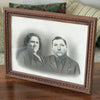 Grande photographie encadrée couple vieillissant cadre en bois ciselé Circa 1920 47 x 36,5 cm par Hello Broc brocante en ligne