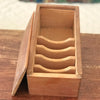 Boîte en bois avec couvercle coulissant et compartiments à l'intérieur longueur 24 cm et largeur 12 cm par Hello Broc brocante en ligne
