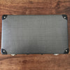 Valise vintage en carton 45 x 26 x 15 cm revêtement gris anthracite années 60 par Hello Broc brocante en ligne