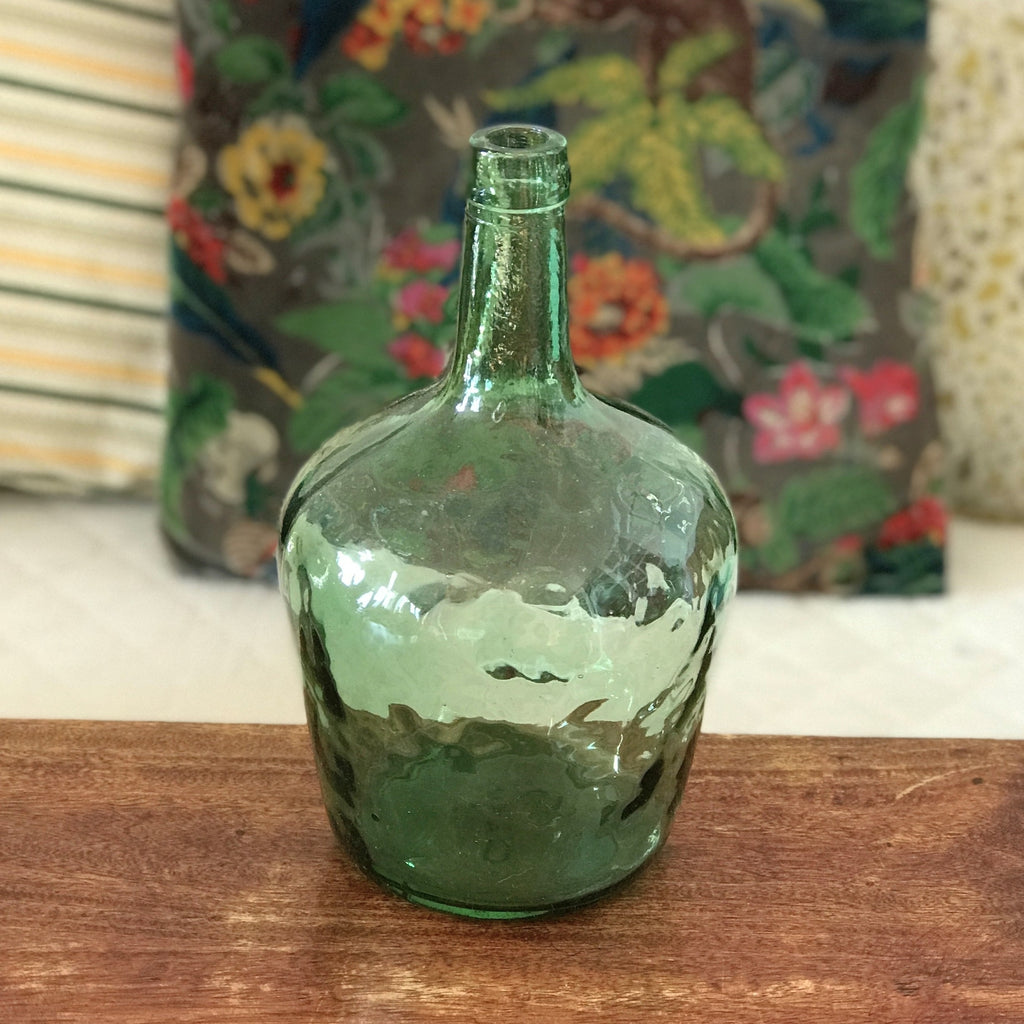Bouteille décorative en verre moulé vert de 2 litres par Hello Broc brocante en ligne