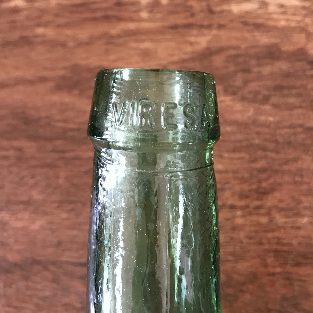 Bouteille décorative en verre moulé vert de 2 litres par Hello Broc brocante en ligne