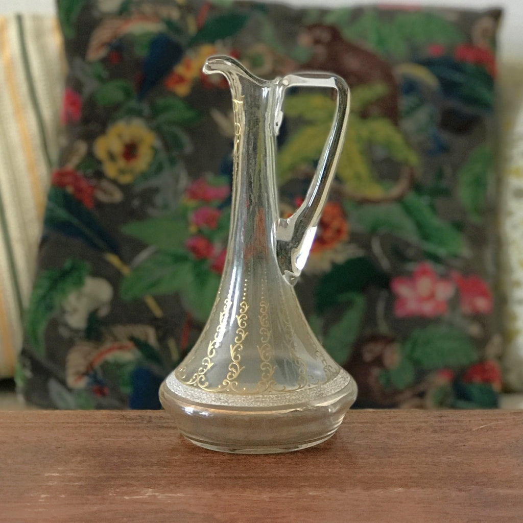 Petite carafe ou aiguière décorative au col long décorée à la main époque Art Nouveau par Hello Broc brocante en ligne